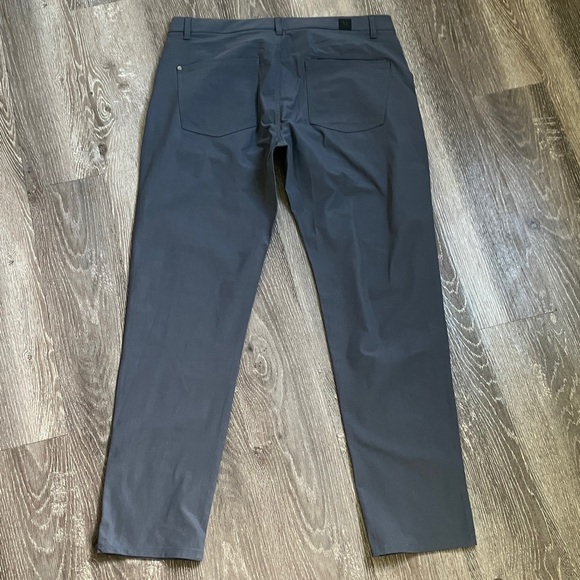 Vuori Meta pants - Picture 13 of 17
